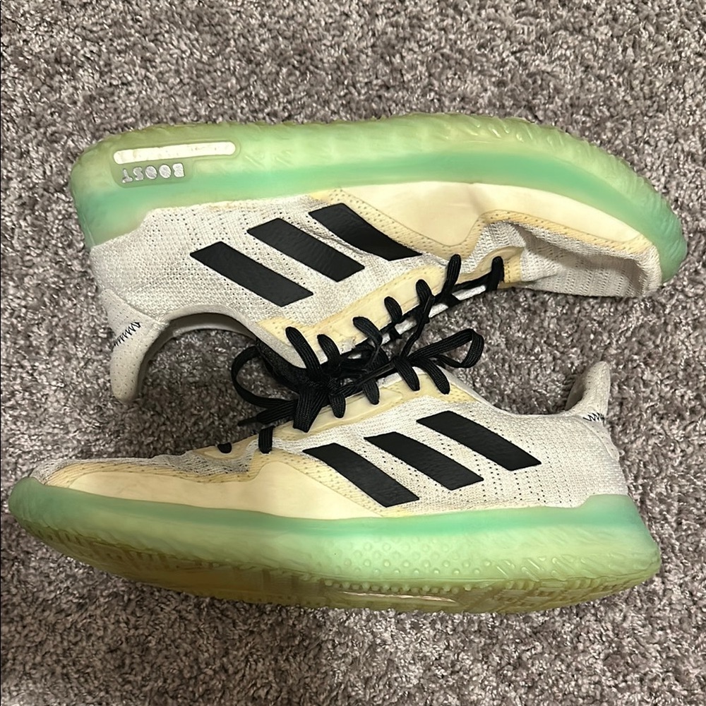 Adidas BOOST Women’s White/Black w/Green Soles Sneakers Lifting Exercise Sz 8.5 - Picture 4 of 11